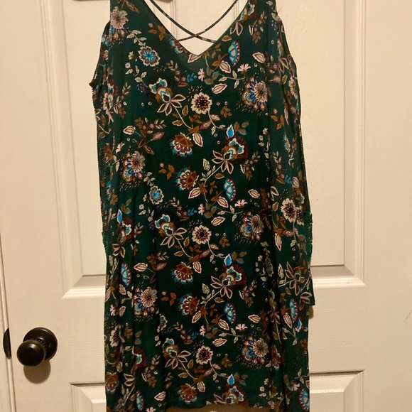 C&V Chelsea & Violet Printed Cold Shoulder Crochet Dress - Picture 2 of 5